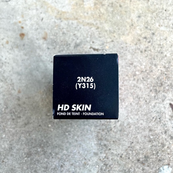 Makeup Forever HD Skin Undetectable Longwear Foundation